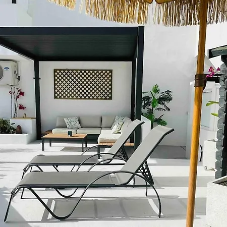 Secluded Romantic Villa Retreat In Tabayesco Daire